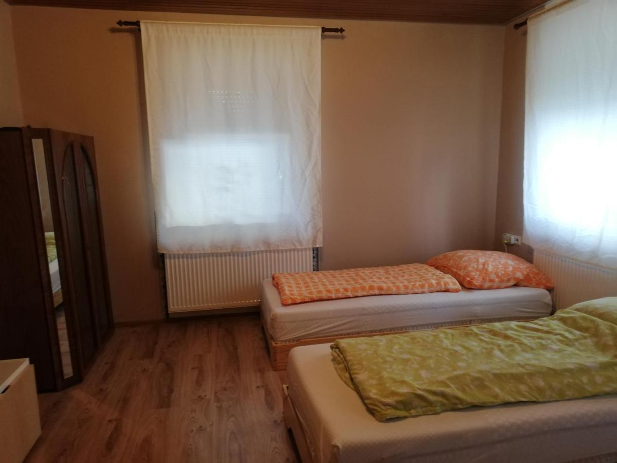 Pension Dingolshausen 外观 照片